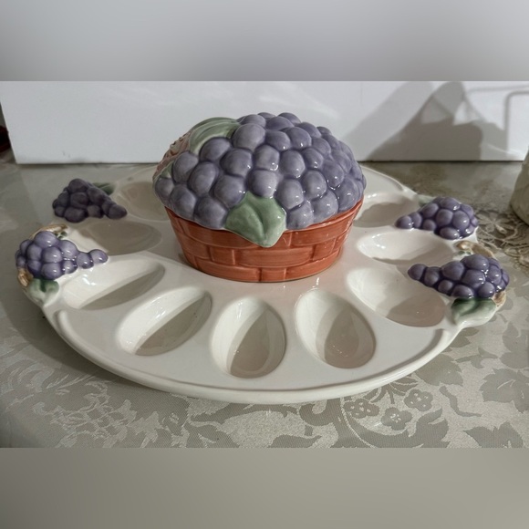 Pfaltzgraff Grapevine Deviled Egg Plate with Covered Bowl Vintage Farmhouse - Picture 1 of 13
